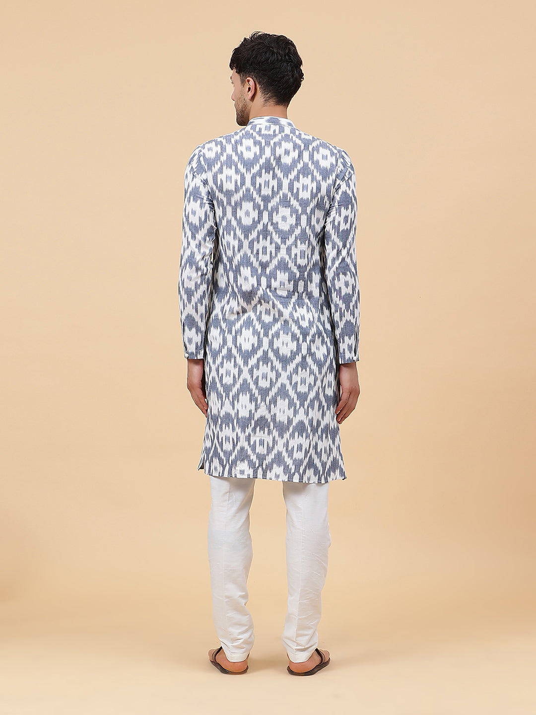 Men White And Grey Ikat Printed Kurta