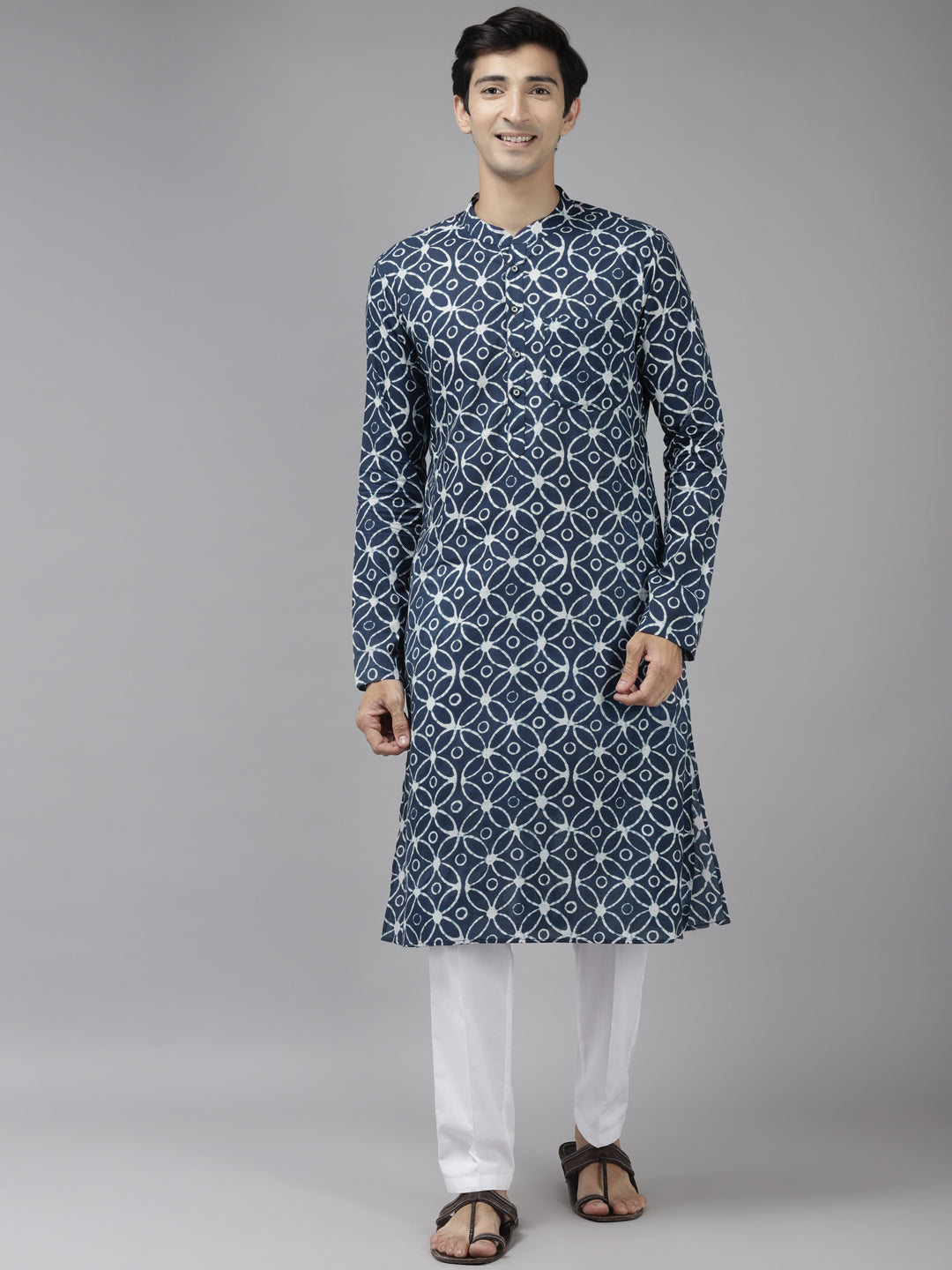 Men Straight Off White & Blue Printed Kurta With Pajama