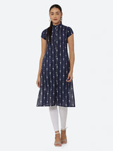 Women Navy Blue & White Khari Print Straight Kurti