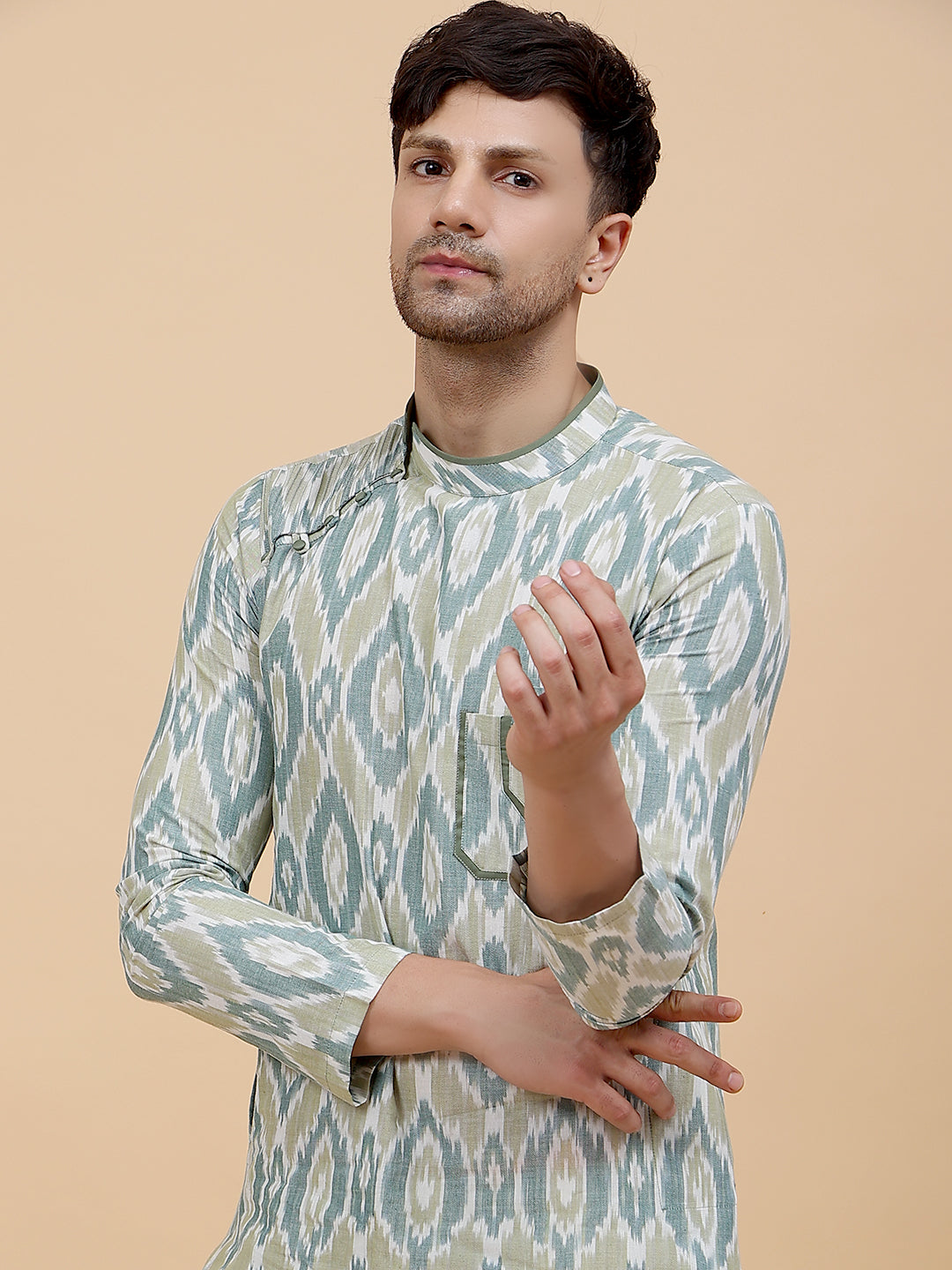 Men MulticolouredIkat Printed Kurta