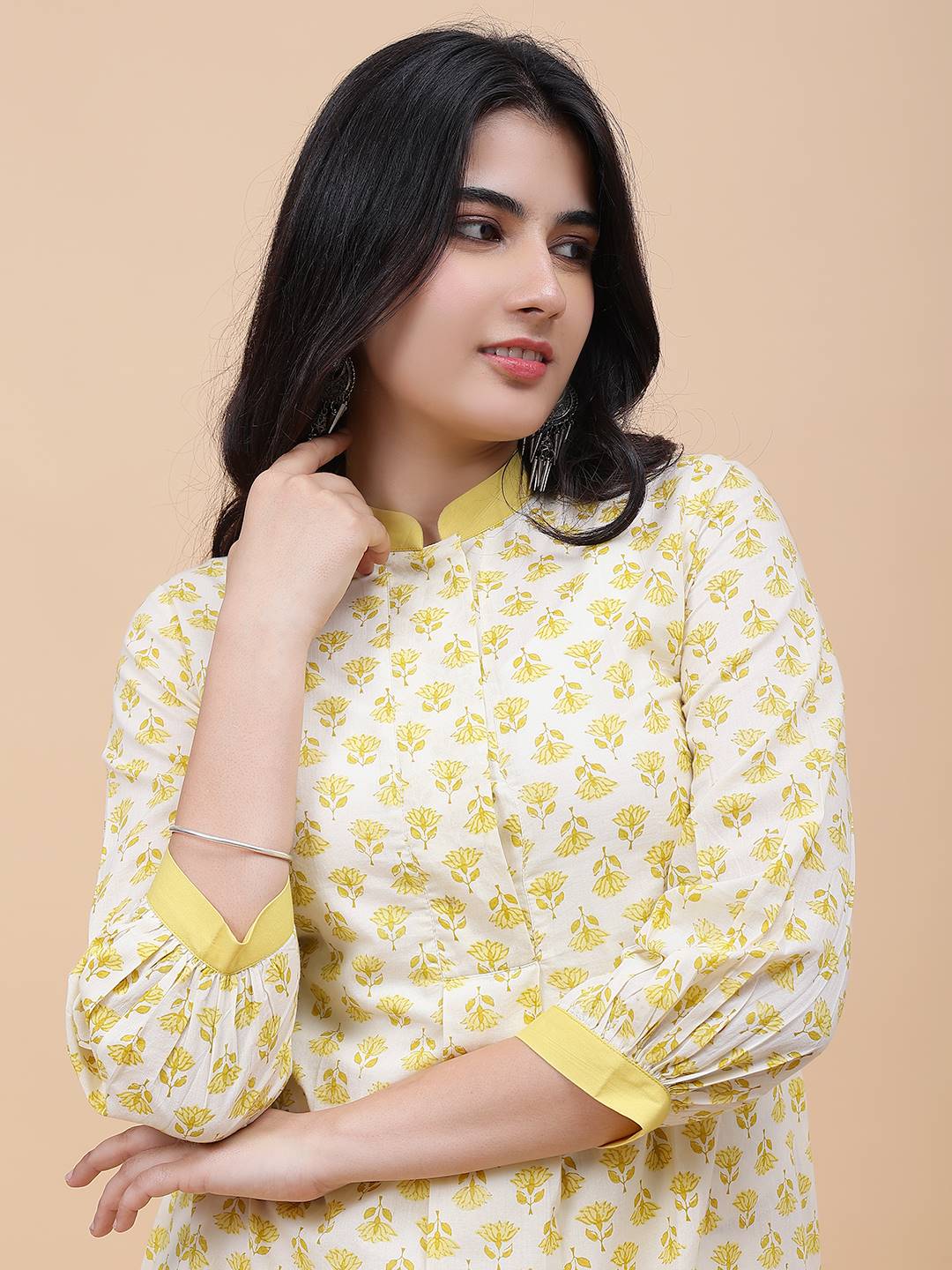 Women Yellow And White Floral Printed Cotton Kurti