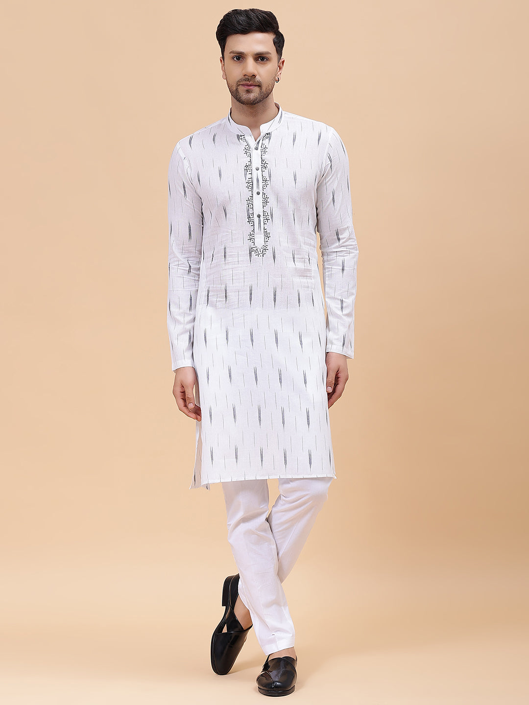 Men White & Black Pure Cotton Embroidered Straight Kurta With pyjama