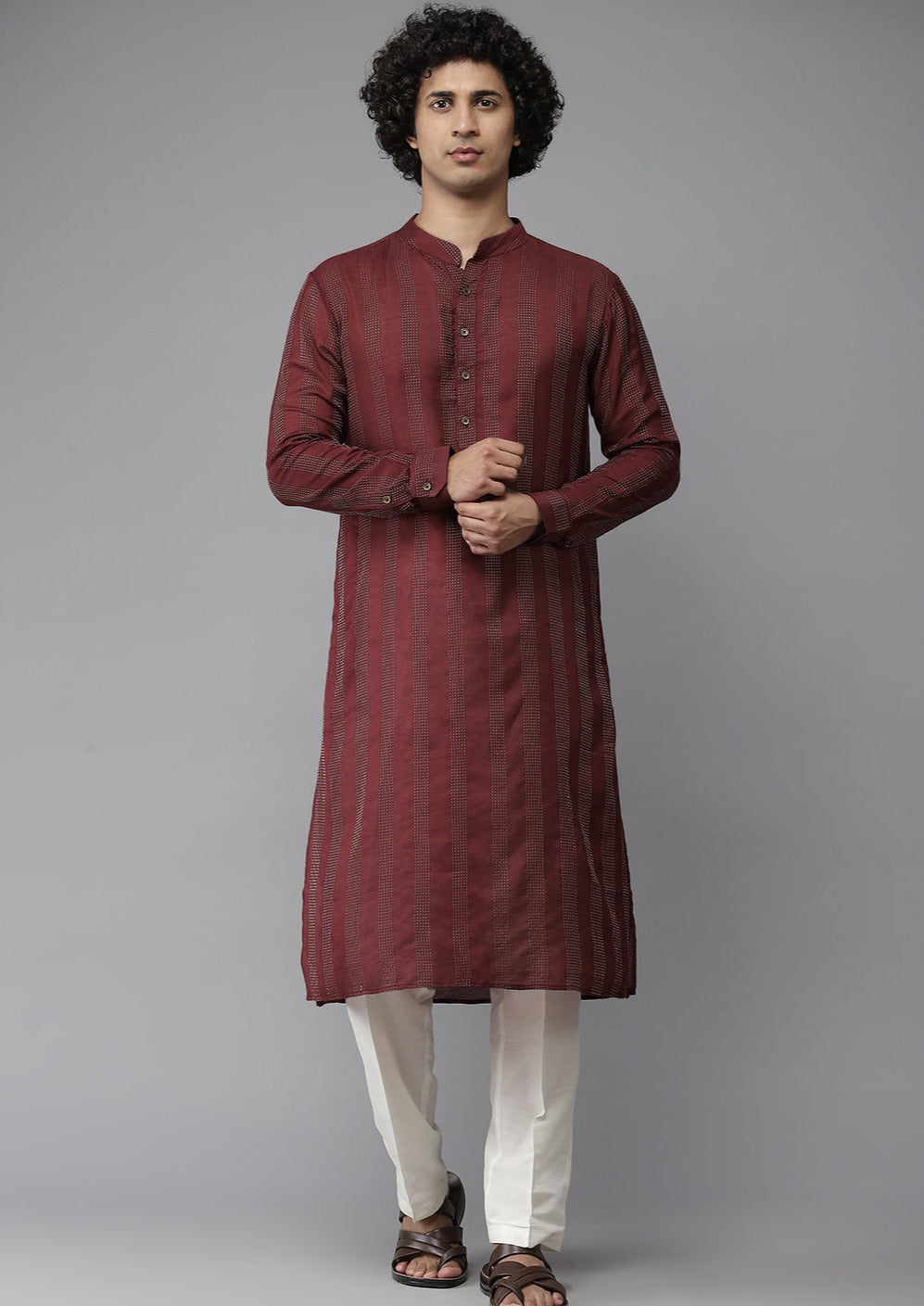 Men Maroon & Gold-Toned Straight Woven Design Kurta