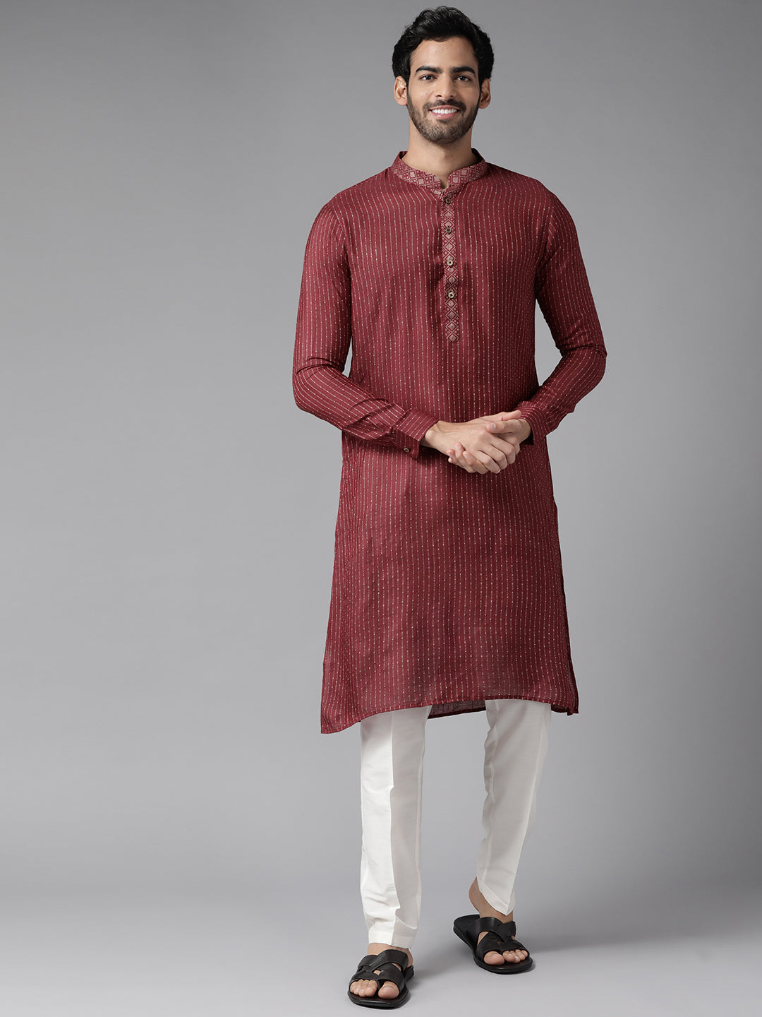 Men Maroon & Gold-Toned Woven Design Kurta With Pajama