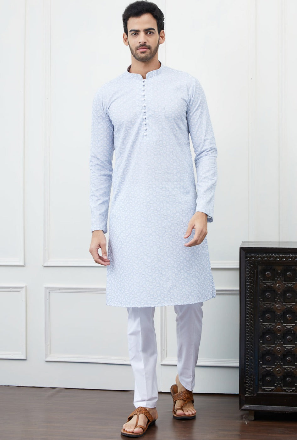 Men Blue And White Chikankari Embroidered Cotton Kurta