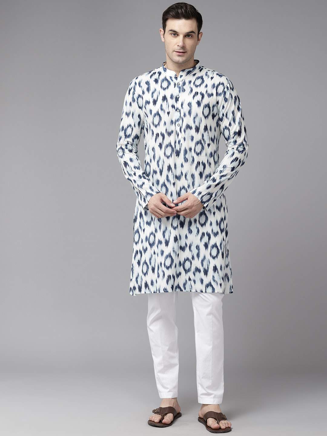 Men White & Blue Ikat Pattern Pure Cotton Printed Straight Kurta With Pajama