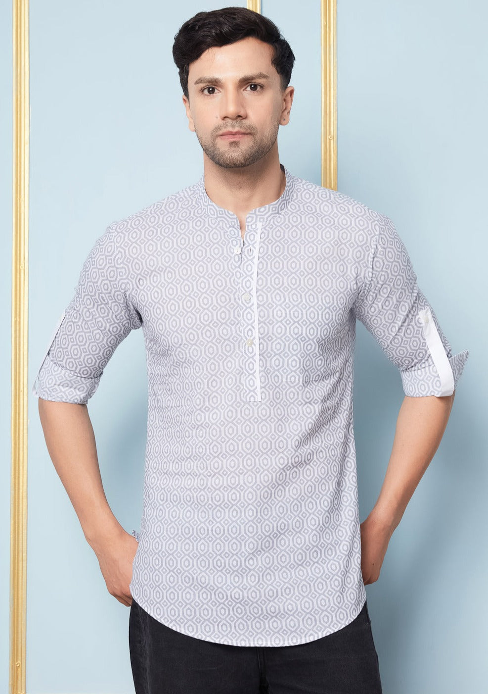 Men Grey & White Geometric Printed Cotton Short Kurta