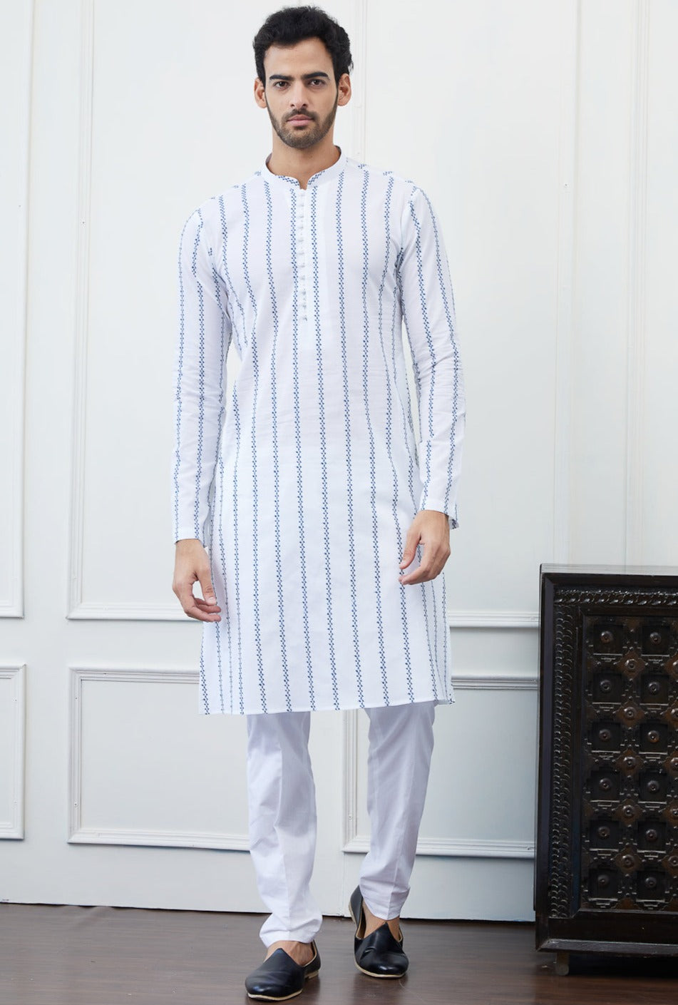 Men White And Blue Striped Chikankari Embroidered Cotton Kurta