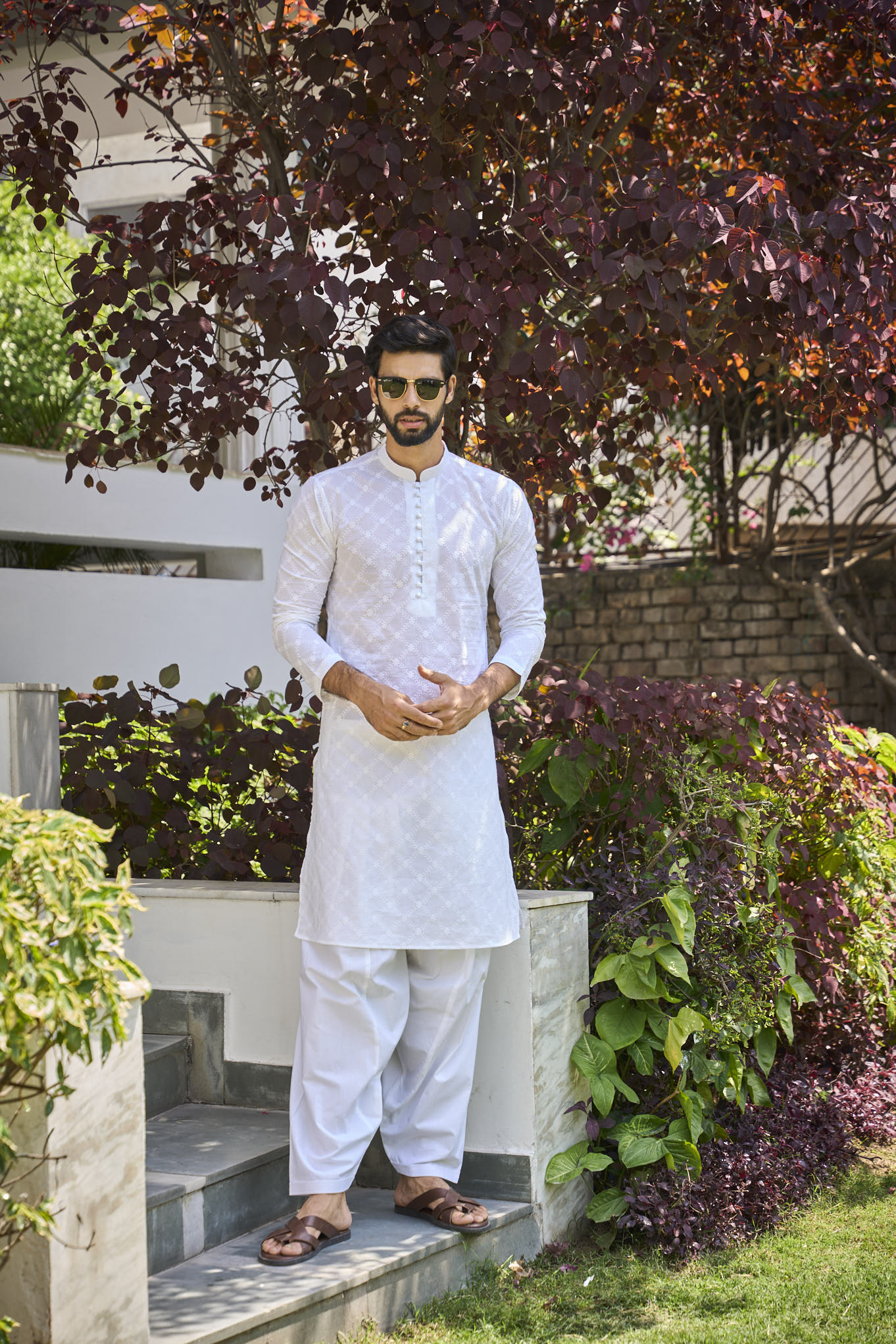 Men White Chikankari Embroidered Straight Kurta