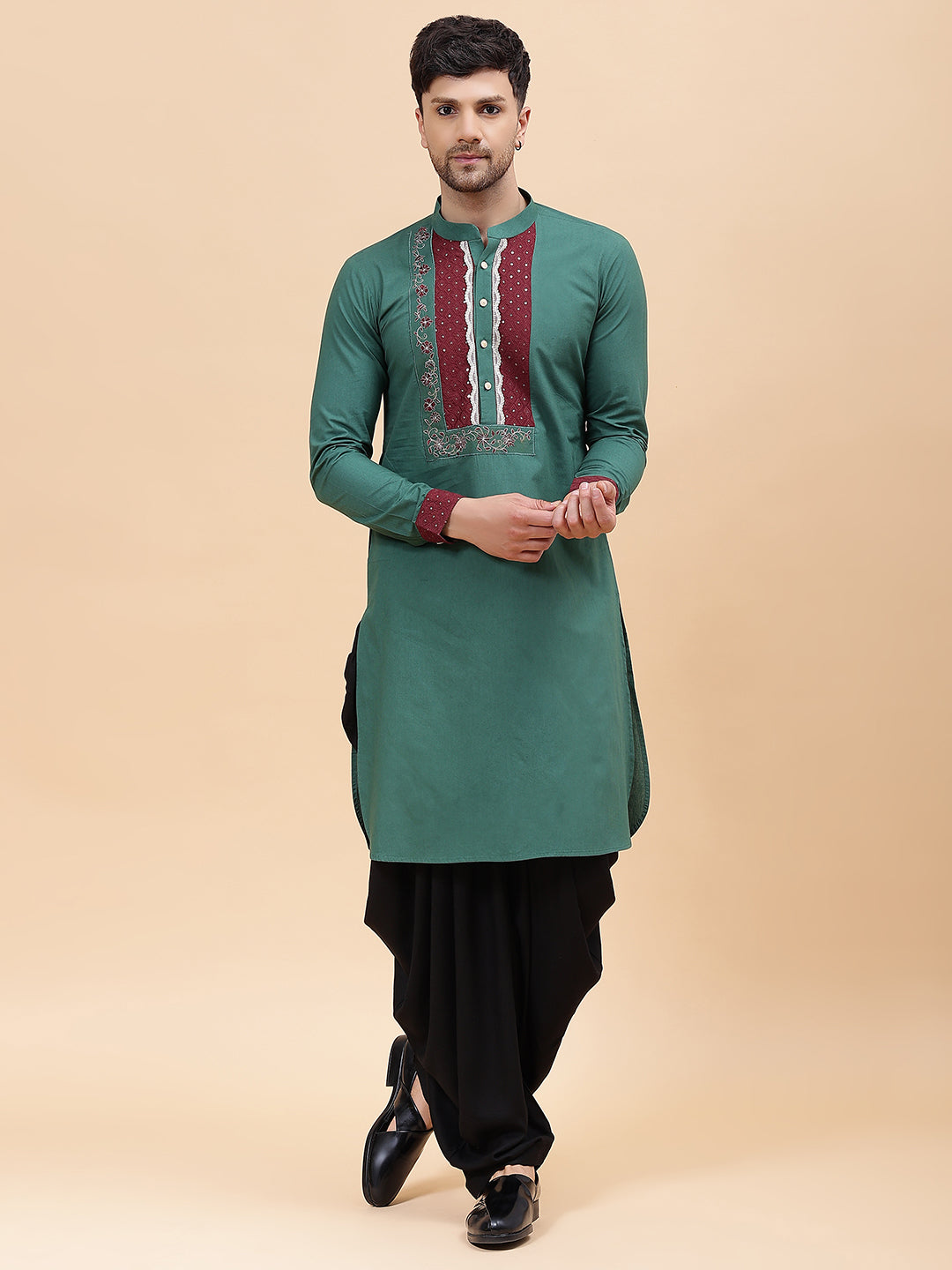 Men Green & Maroon Pure Cotton Embroidered Straight Kurta With pyjama