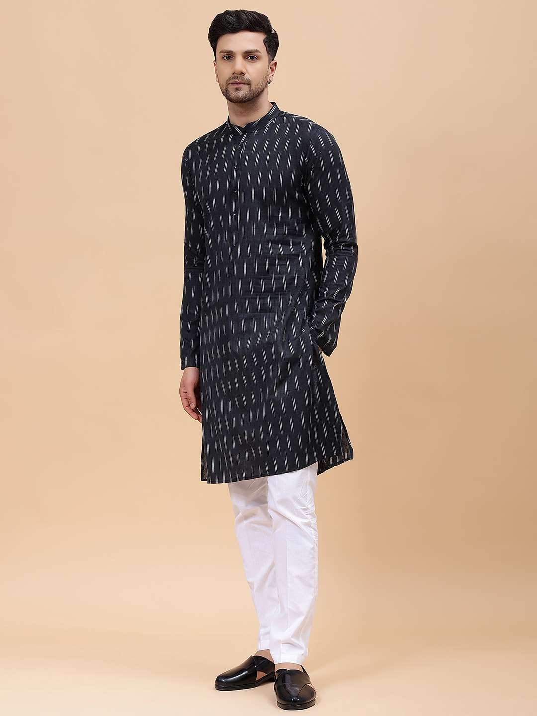 Men Black & White Pure Cotton Printed Straight Kurta