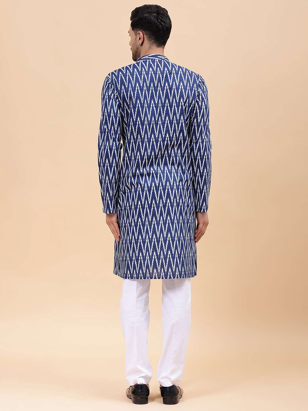 Men Navy Blue & White Pure Cotton Printed Straight Kurta