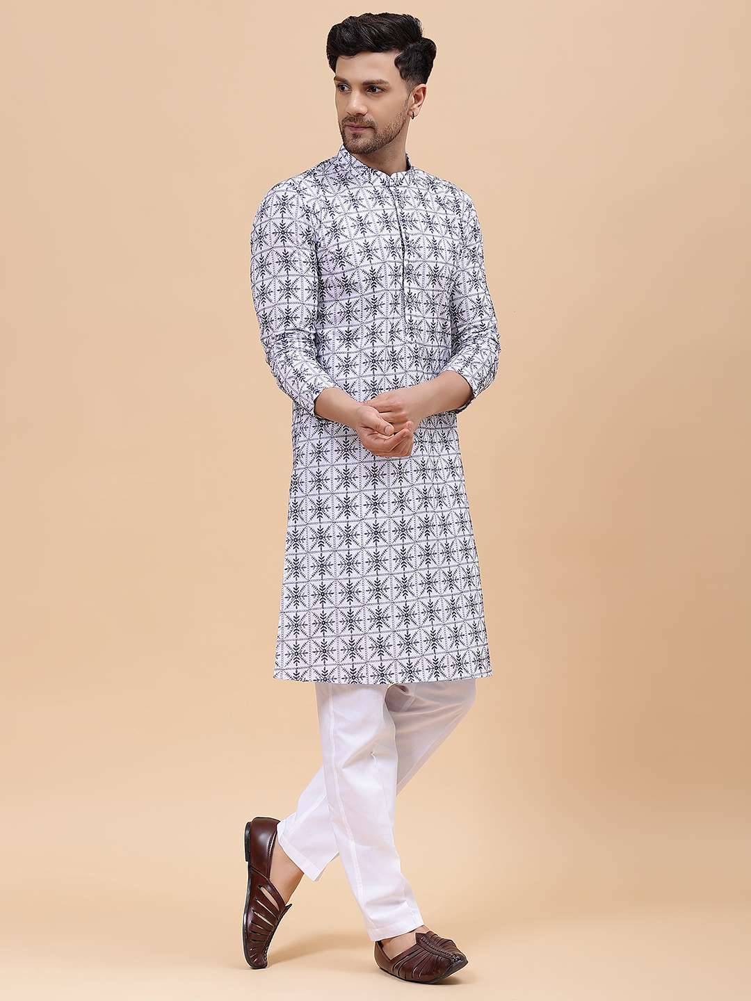 Men Off White & Blue Pure Cotton Embroidered Straight Kurta