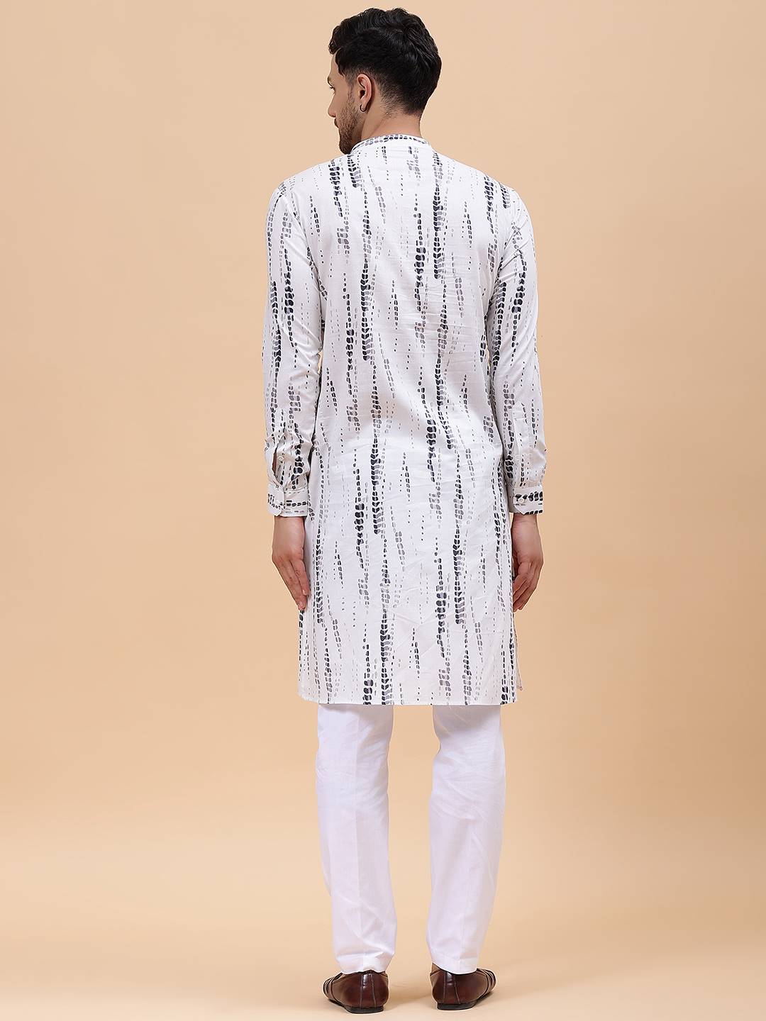 Men White & Grey Monochrome Pure Cotton Printed Straight Kurta