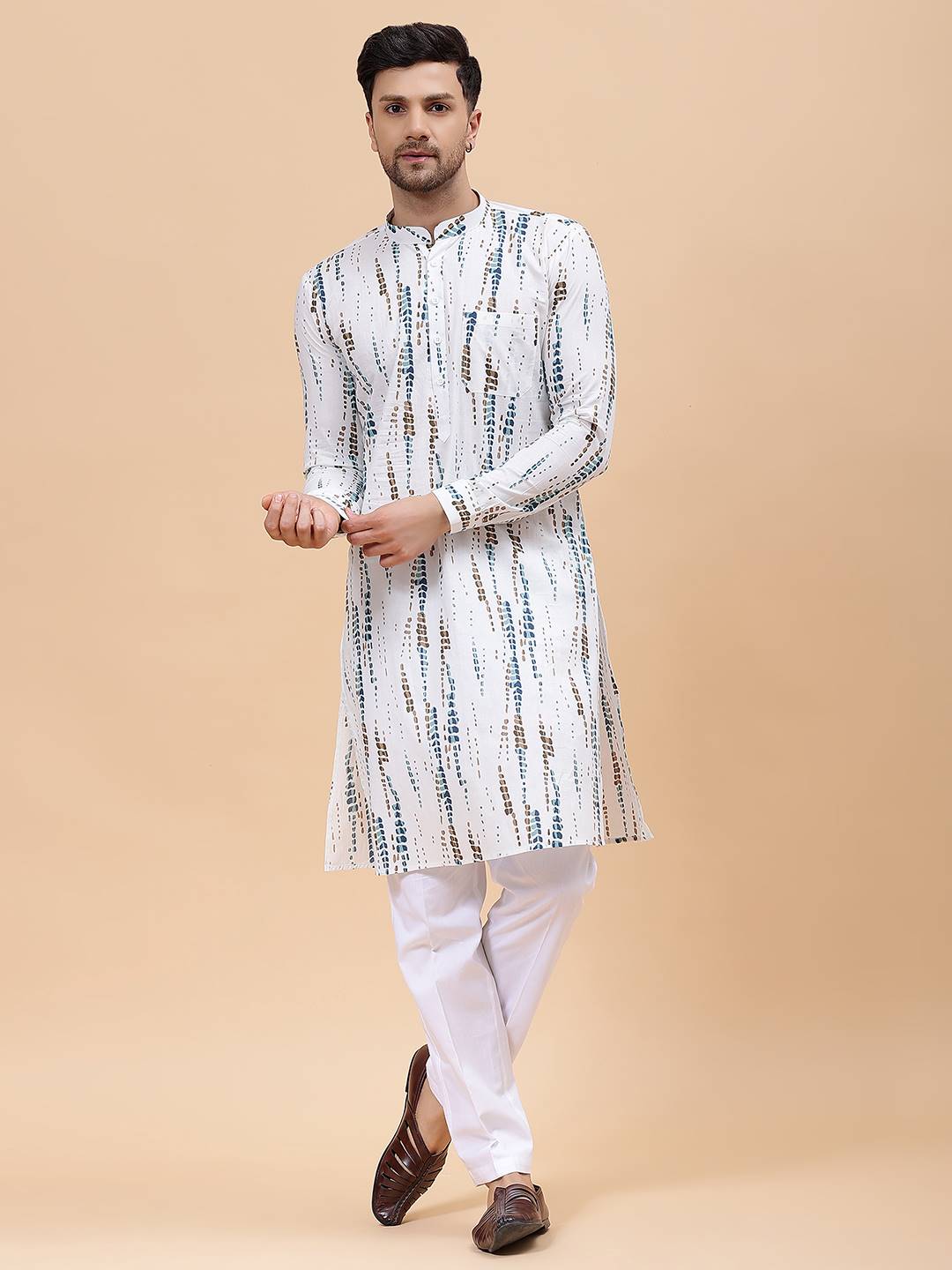 Men White & Blue Pure Cotton Printed Straight Kurta With Pajama