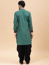 Men Green & Maroon Pure Cotton Embroidered Straight Kurta With pyjama