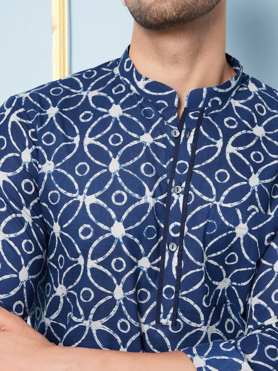 Men Blue & White Printed Cotton Short Kurta