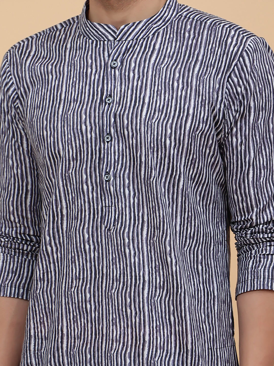Men Black and White Strip Printed Kurta With pyjama