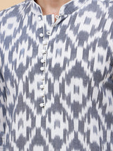 Men White and Grey Ikat Printed Kurta With pyjama