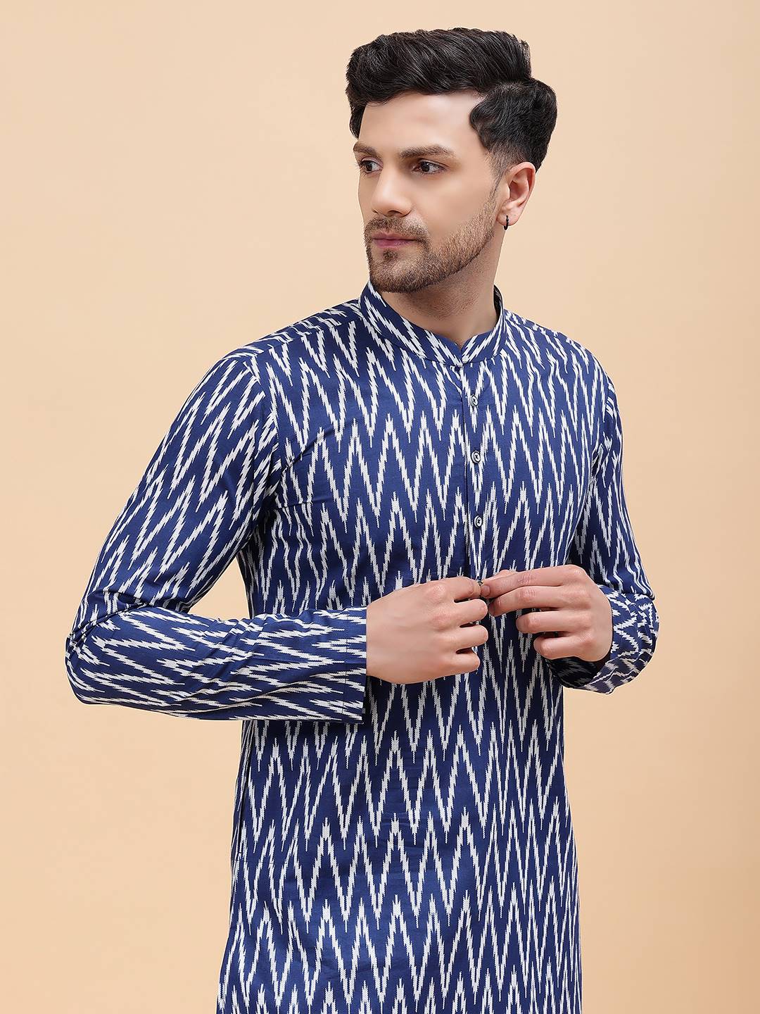 Men Navy Blue & White Pure Cotton Printed Straight Kurta With Pajama