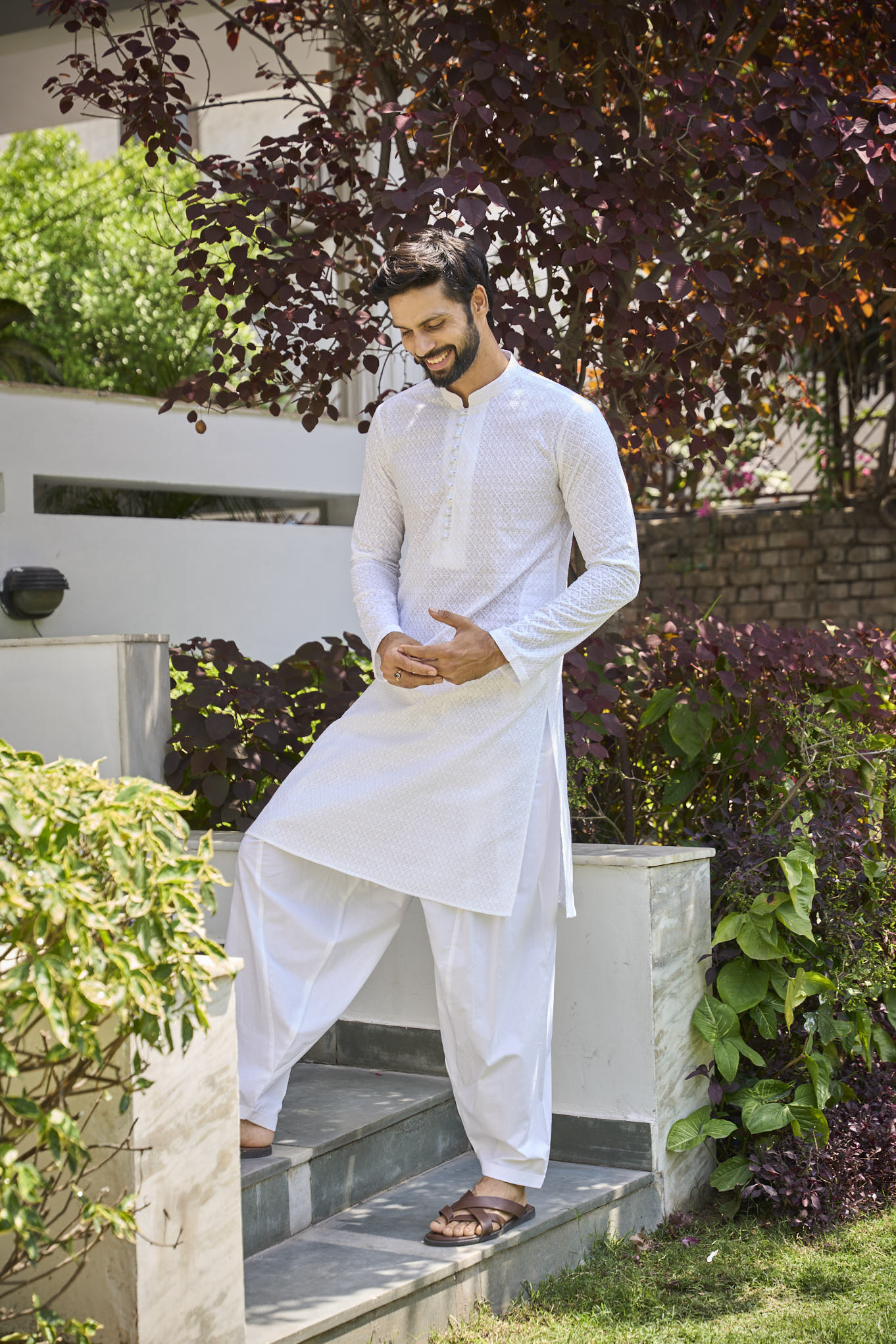 Men White Chikankari Embroidered Straight Kurta