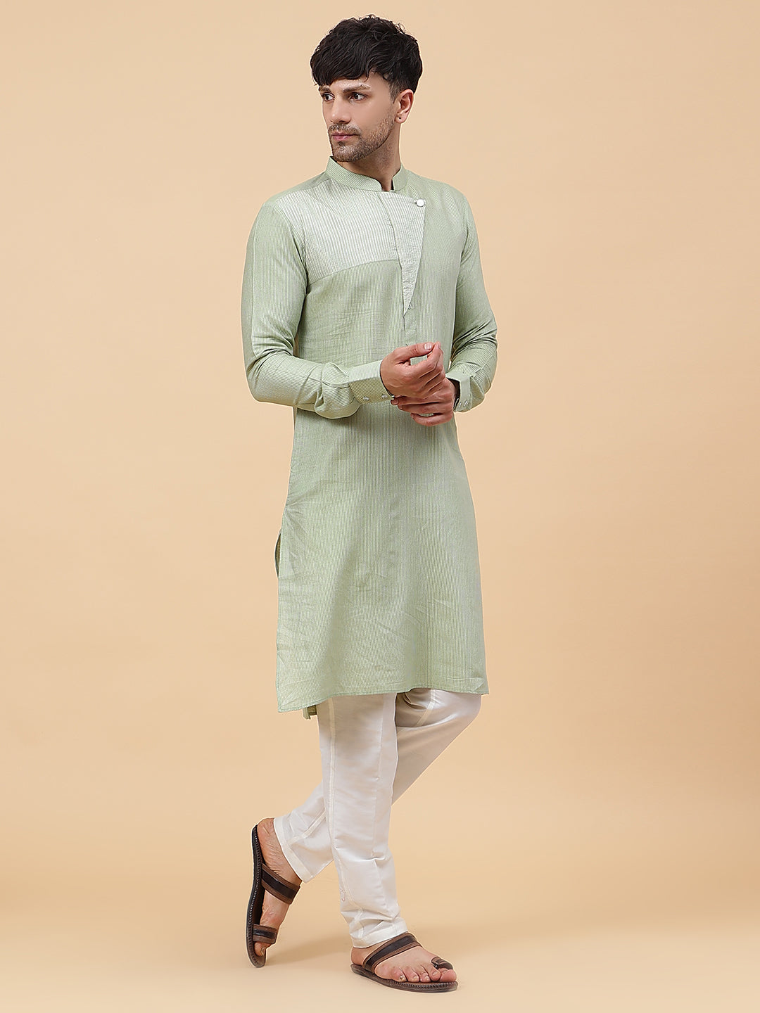 Men Green and Silver Thread Work Kurta With pyjama