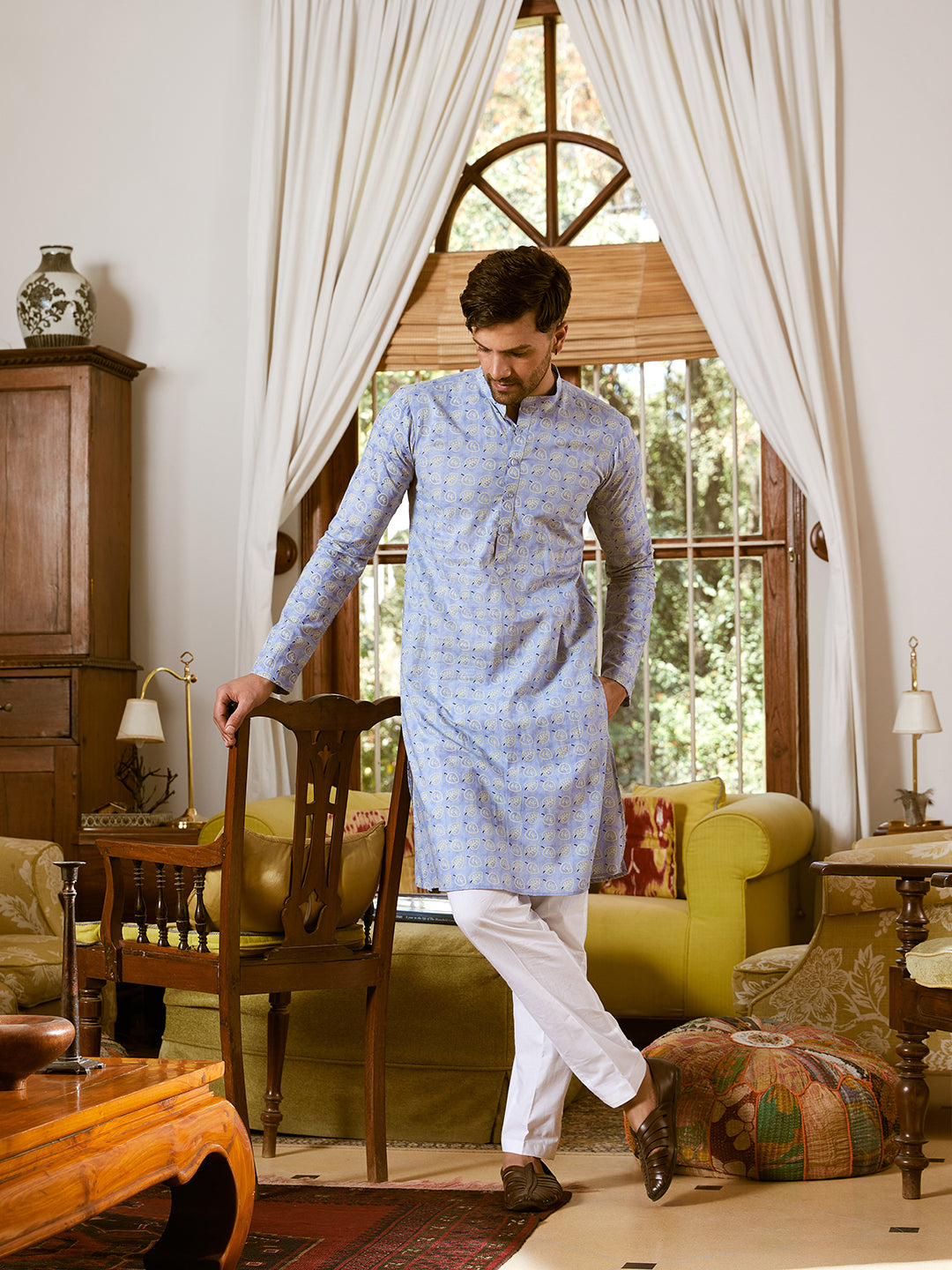 Men Sky Blue And White Cotton Leaf Print Straight Kurta