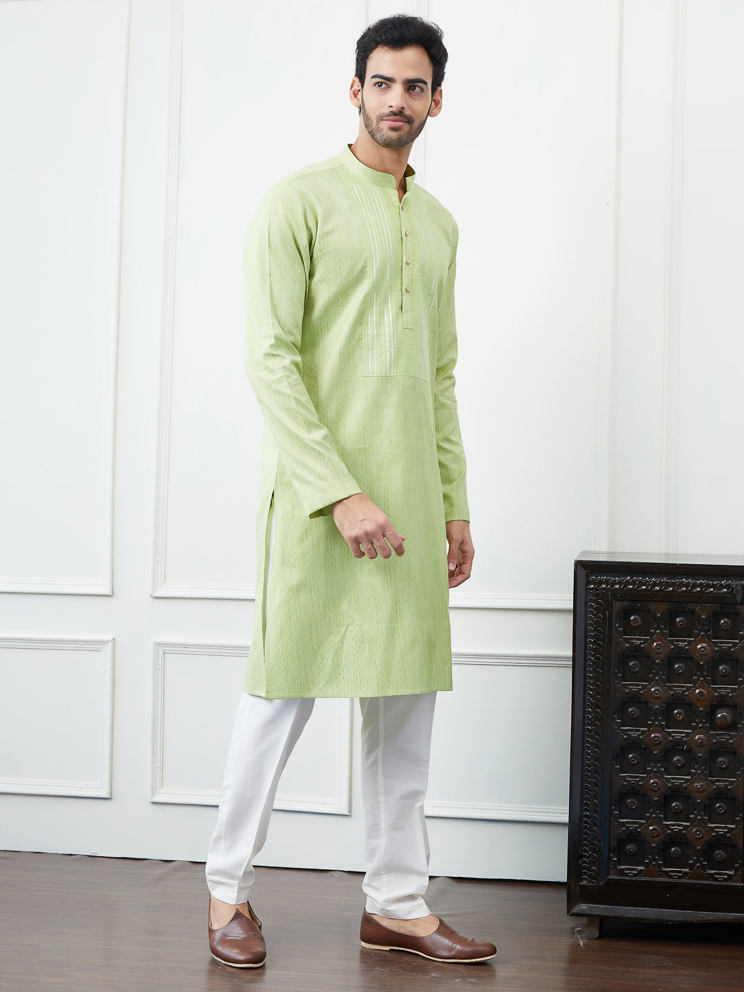 Riwaat.com Men Lime Green & Gold Thread Work Cotton Kurta Riwaat Mehendi Thread Work