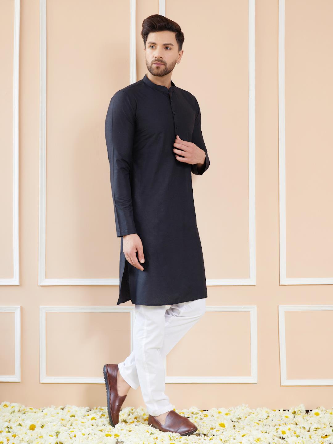 Men Black Cotton Solid Straight Kurta