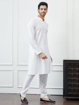 Men White Solid Yoke Design Embroidery Cotton Kurta