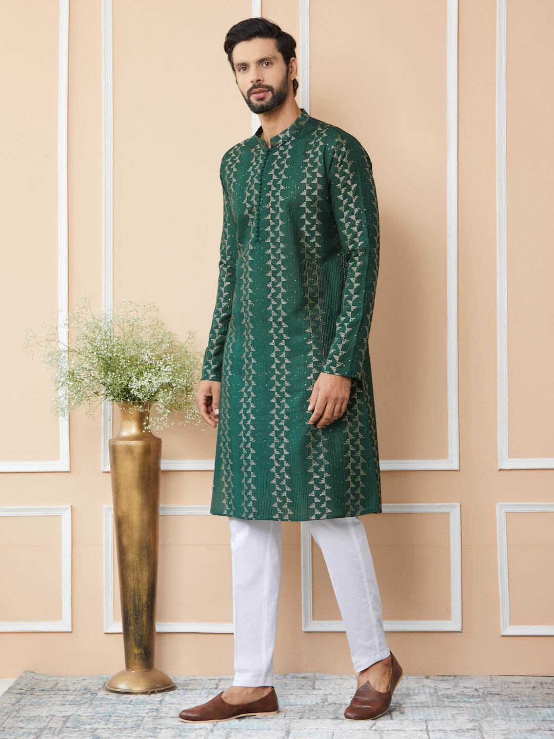 Green Embroidered Thread Work Sequinsed Chanderi Silk Straight Kurta with Pyjama