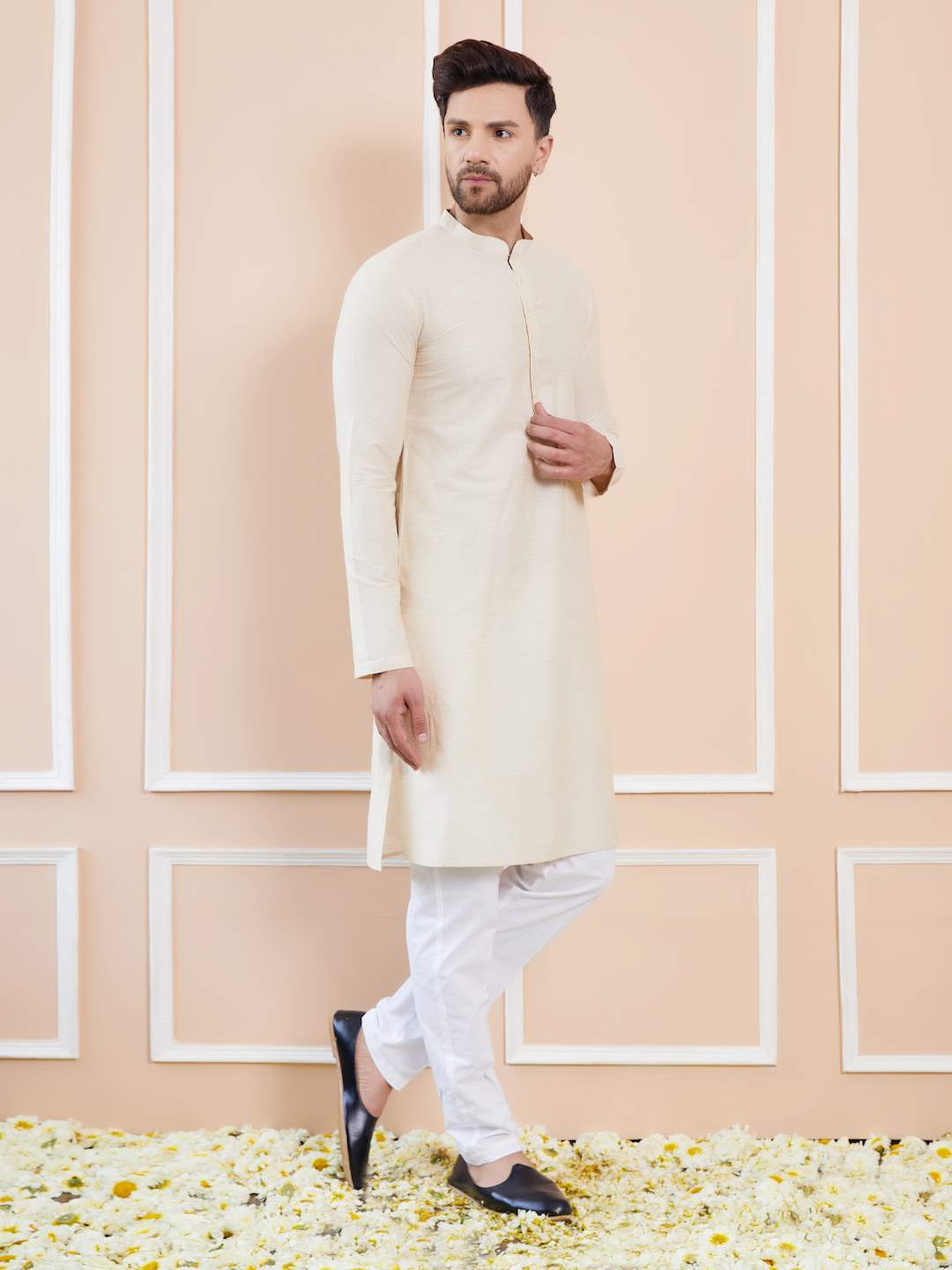 Men Ivory Cream Cotton Solid Straight Kurta With Pajama