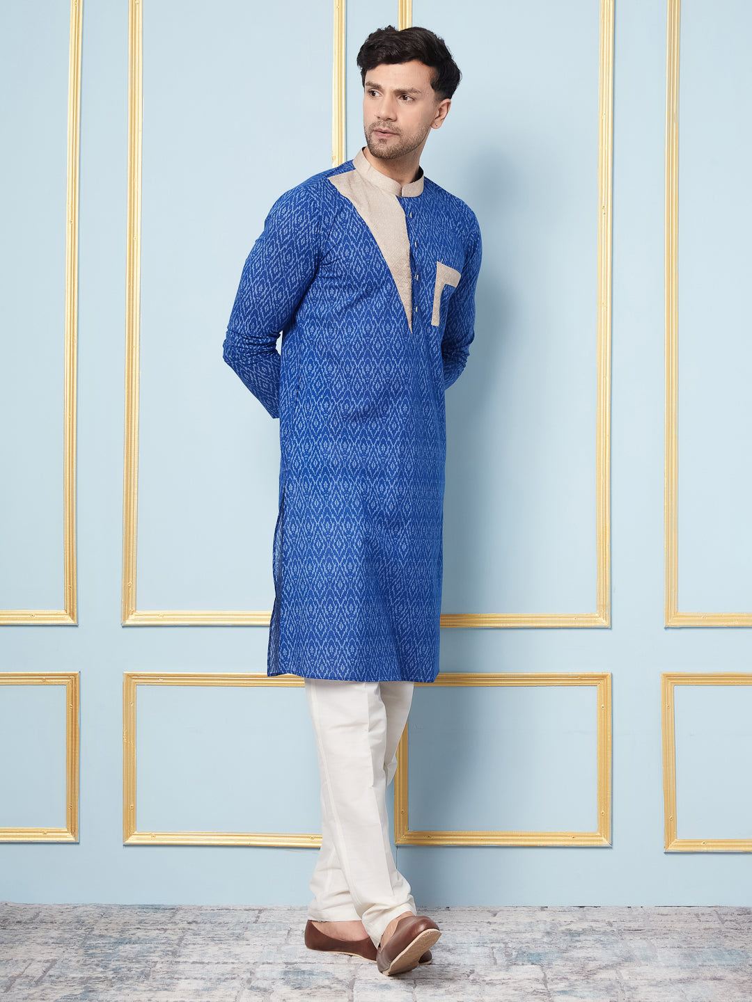 Men Blue and Off White Printed Kurta With pyjama