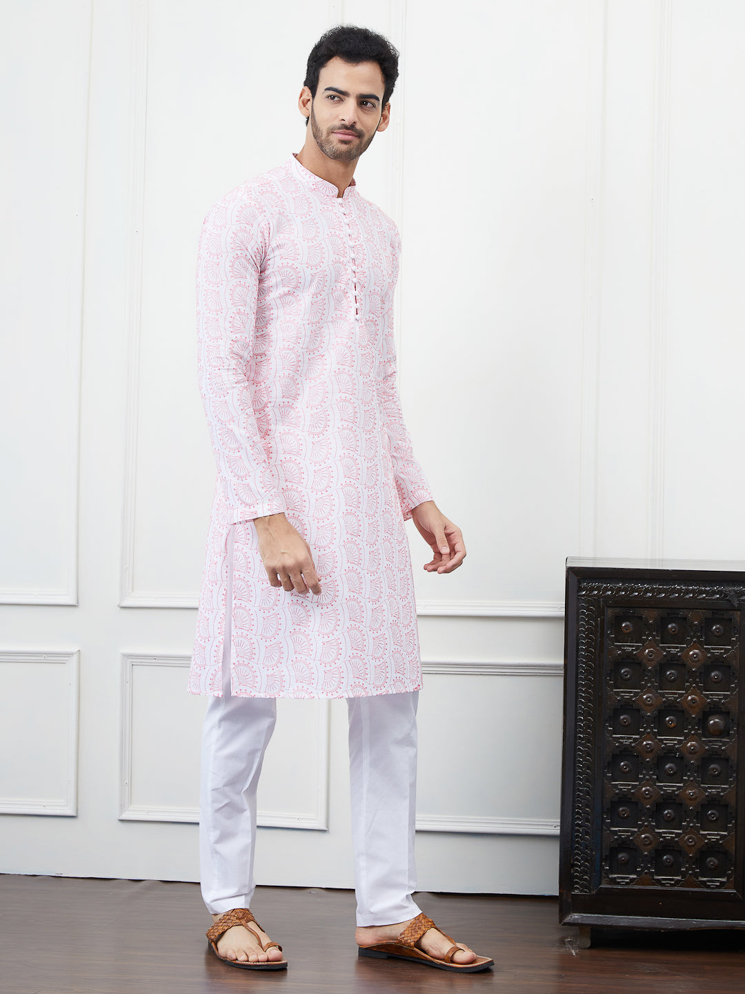 Men White & Pink Cotton Kurta With Chikankari Embroidered