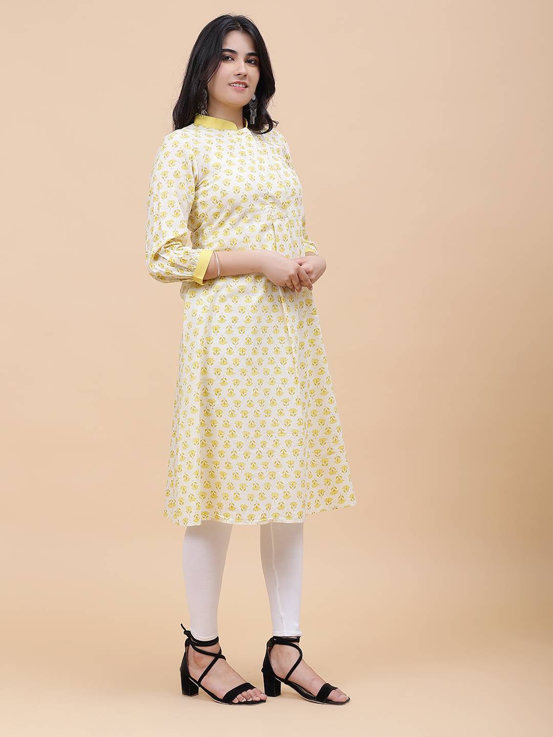 Women Yellow And White Floral Printed Cotton Kurti