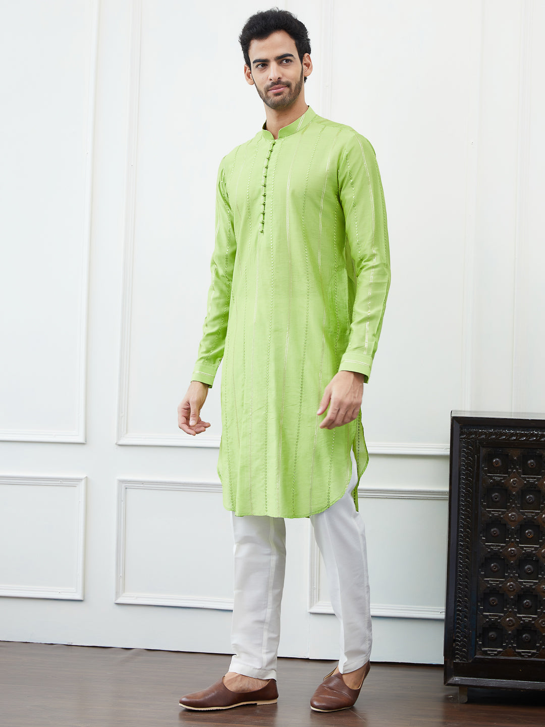 Men Green Sequinses Cotton Kurta Set