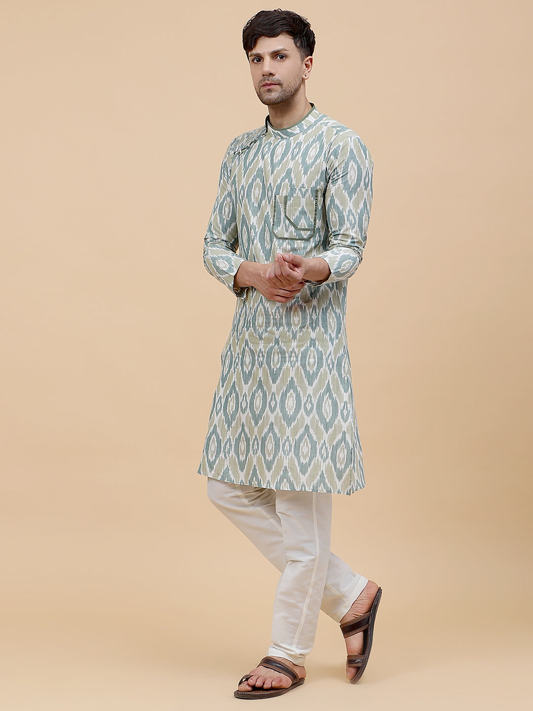 Men Multicoloured Ikat Printed Kurta With pyjama