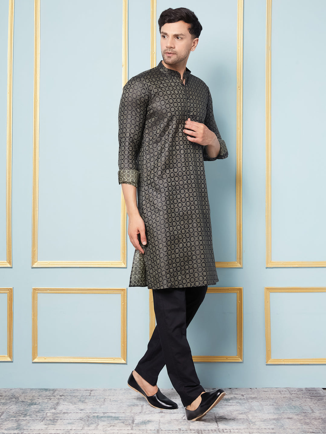 Men Black & Green Woven Design Thread Work Kurta With pyjama