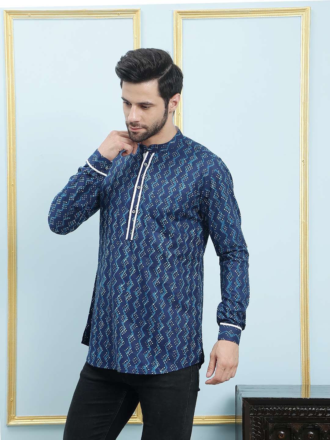 Men Blue & White Azure Zigzag Printed Cotton Short Kurta