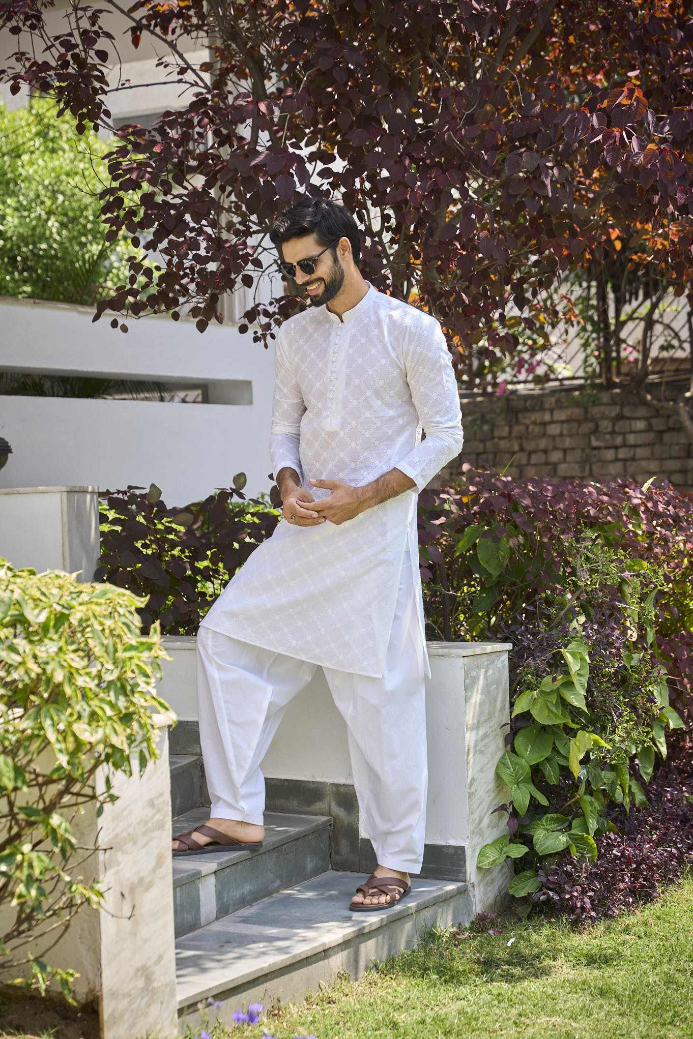 Men Crystal White Chikankari Embroidered Straight Kurta