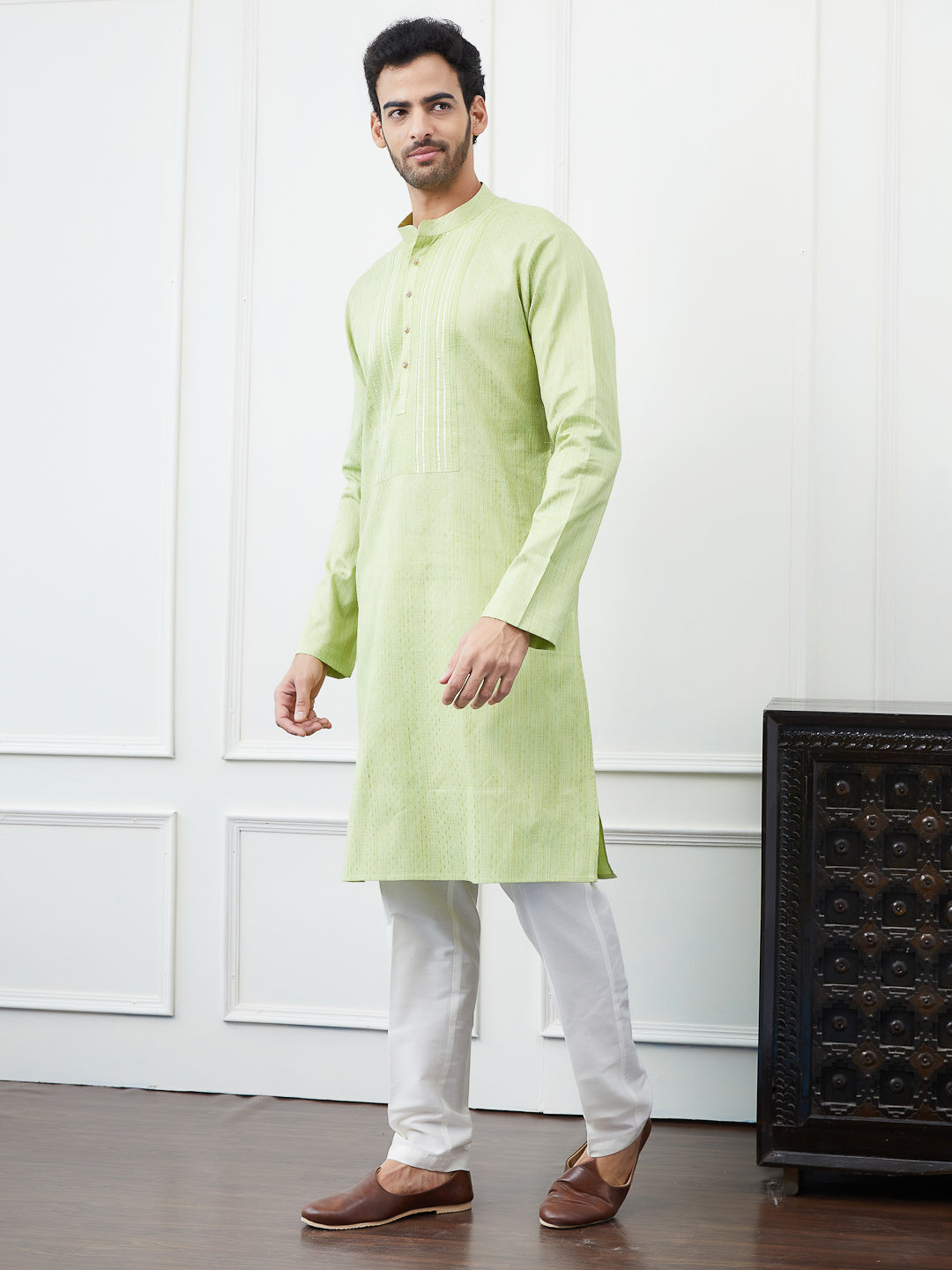 Riwaat.com Men Lime Green & Gold Thread Work Cotton Kurta Riwaat Mehendi Thread Work