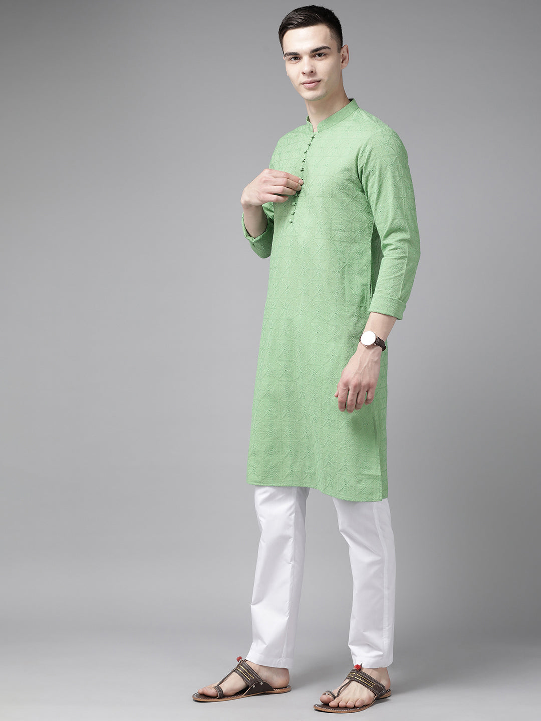 Riwaat.com Men Green Pure Cotton Chikankari Embroidered Straight Kurta Riwaat Chikankari Embroidered Mehendi