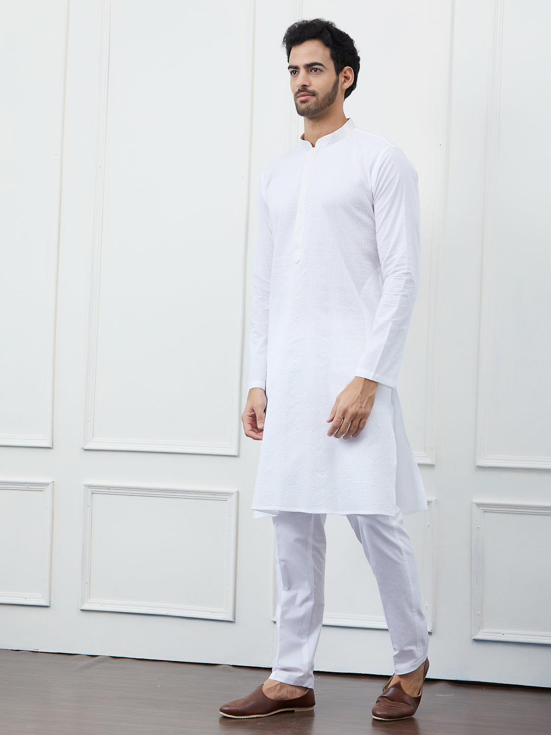 Men White Cotton Thread Work Kurta