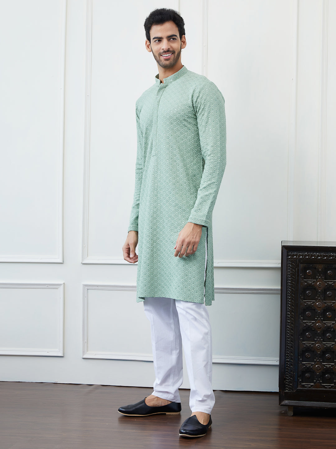 Men Green Floral Embroidered Sequined Rayon Kurta