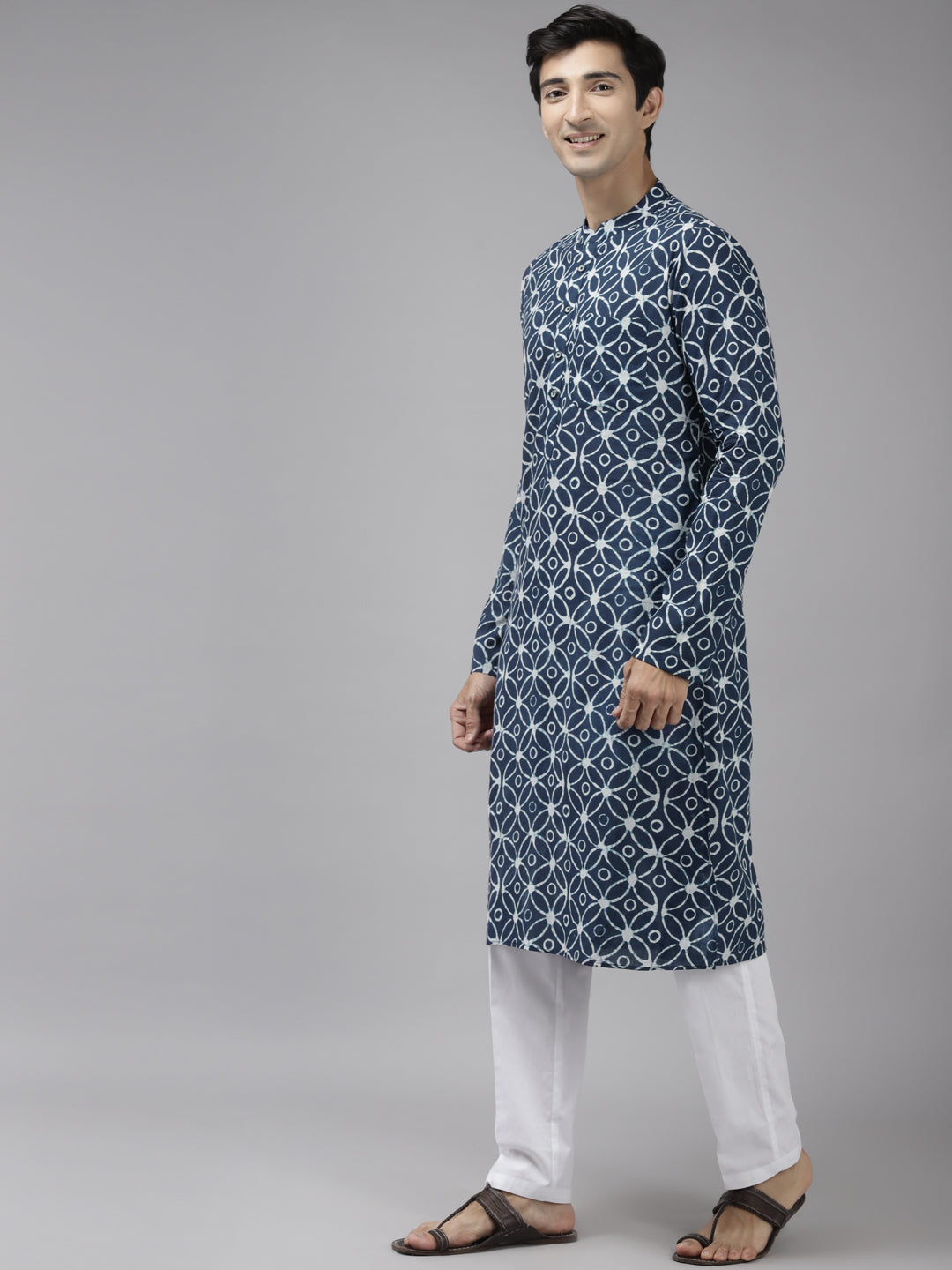 Men Straight Off White & Blue Printed Kurta With Pajama