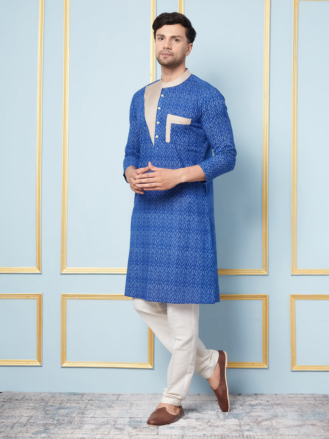 Men Blue and Off White Printed Kurta With pyjama