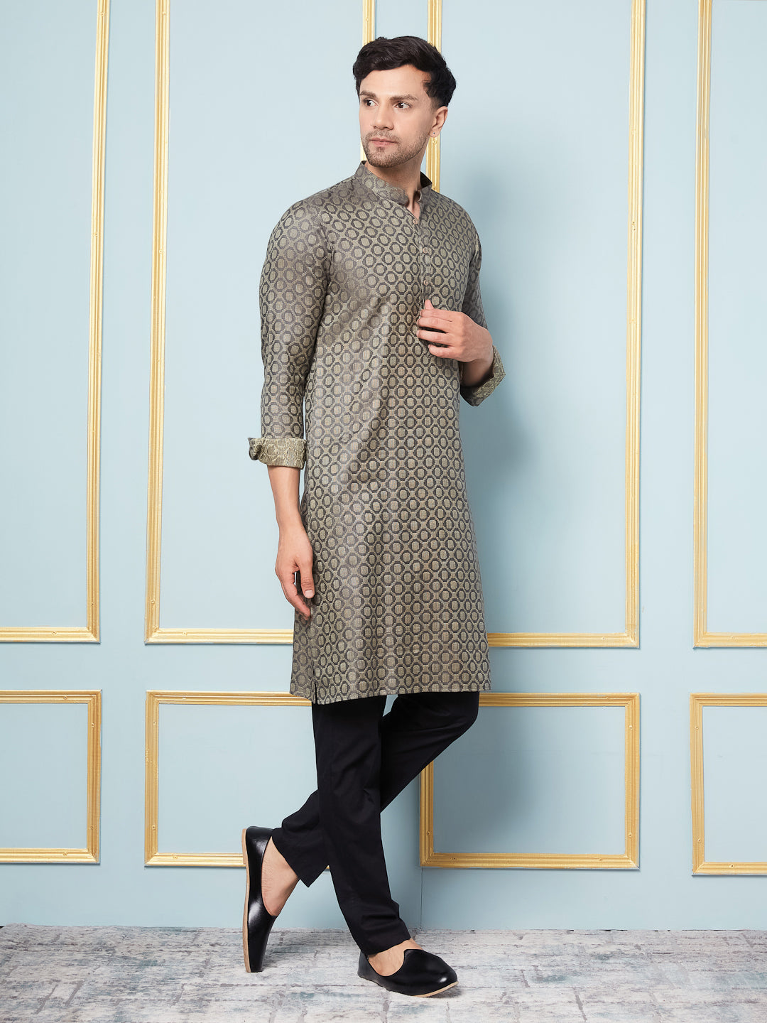Men Charcoal & Green Woven Design Thread Work Kurta With pyjama
