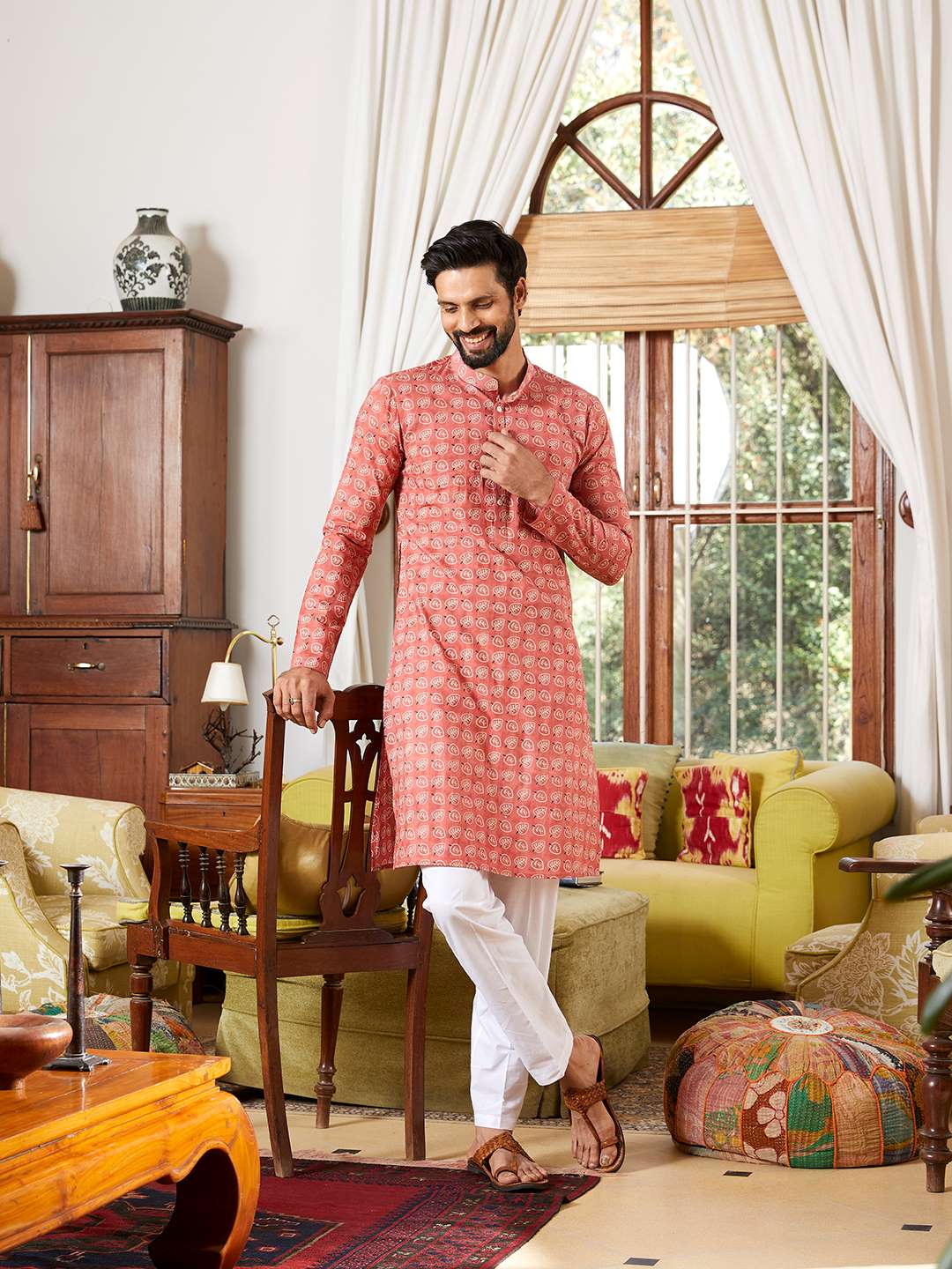 Men Pink And White Cotton Leaf Print Straight Kurta With Pajama