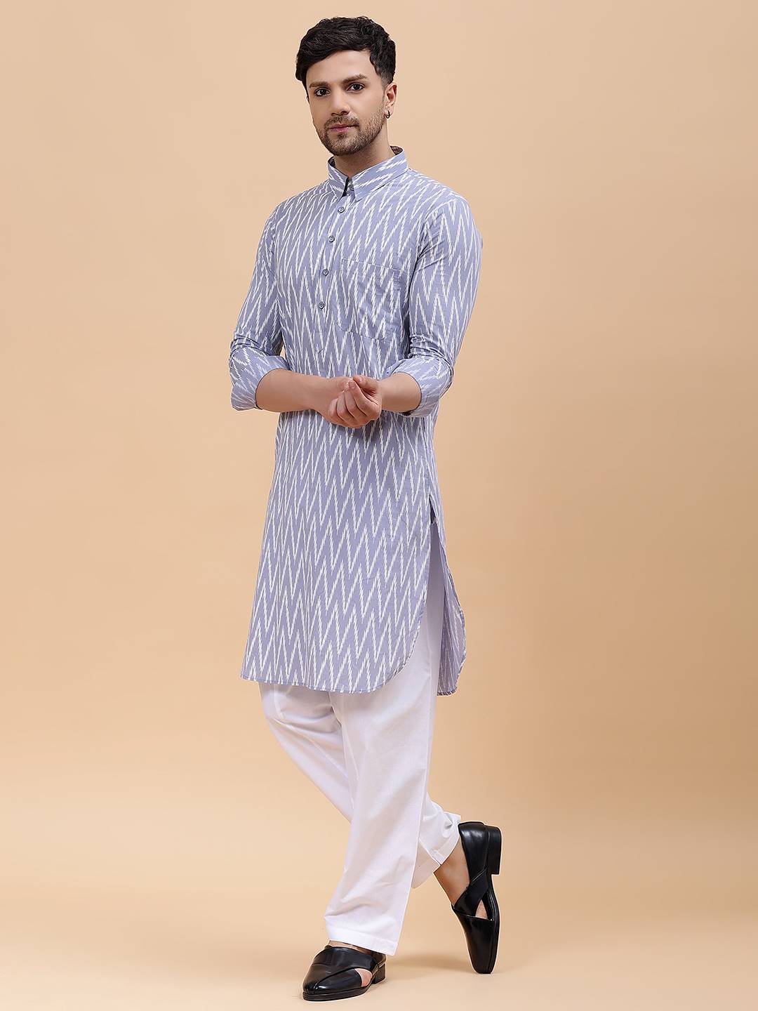 Men Grey & White Pure Cotton Printed Straight Kurta With Pajama