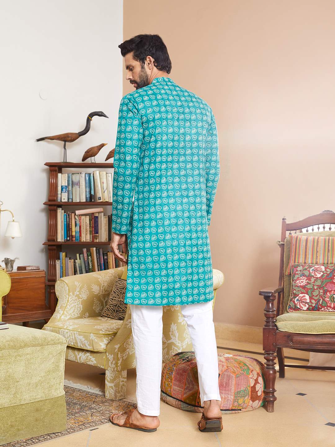 Men Sea Green And White Cotton Leaf Print Straight Kurta With Pajama